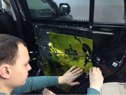 Шумоизоляция пола, арок, дверей и багажника